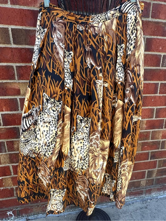 Regina Porter Dresses & Skirts - Regina Porter 100% Silk Skirt Safari Print Animal Print BOHO Luxe Vintage Nature